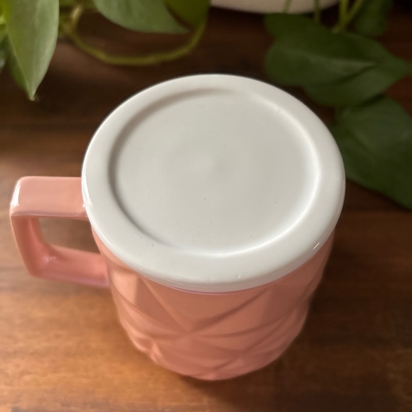 Starbucks Pink Faceted Mug with White Lid - Picture 4 of 5